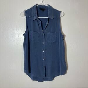 Rock & Republic, Sleeveless Button Down Shirt. Stud Details. Size Small.